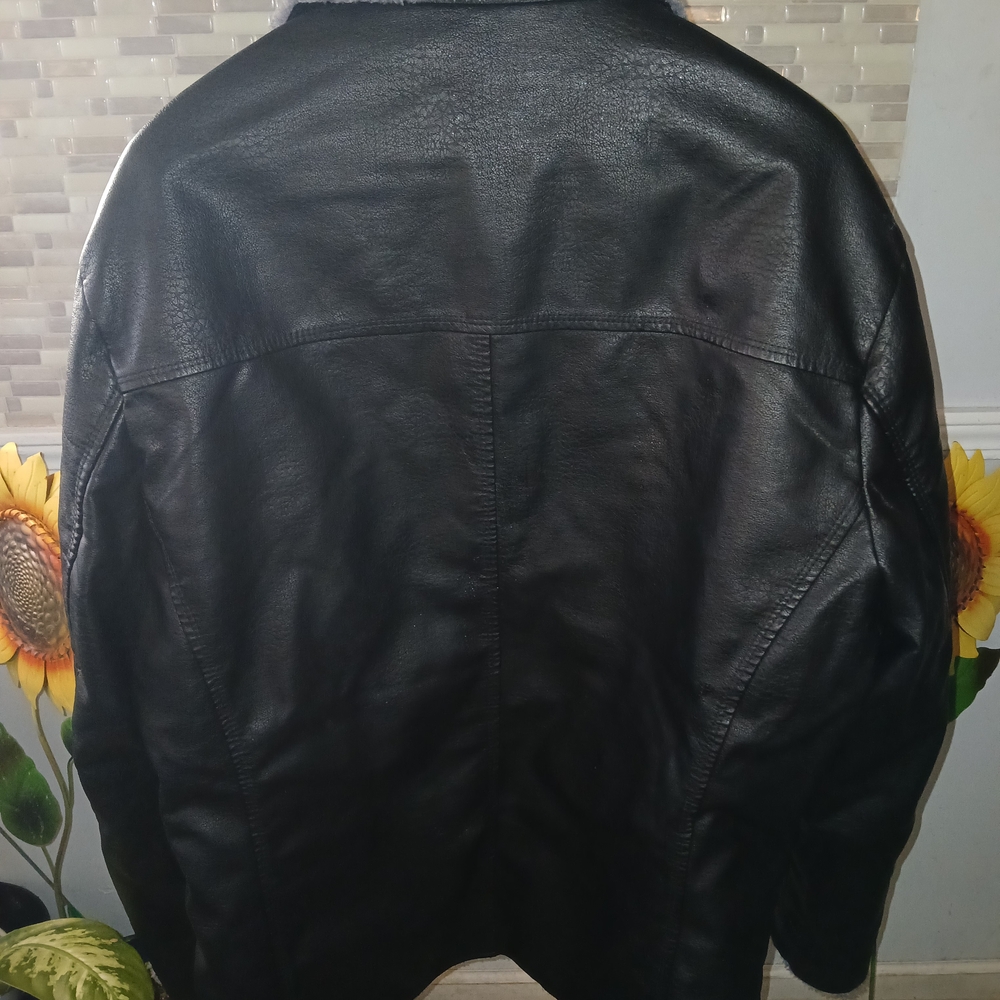 Men's Black Faux Leather Jacket with Gray Faux Fur Lining - Picture 4 of 12